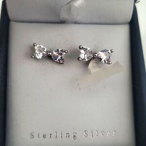 BOW CZ .925 earrings NWT